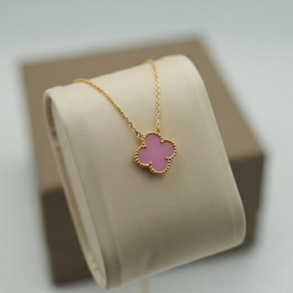 ***Clover Motif Pendant Necklace, Sterling Silver, 18K Gold Plated -
Motif